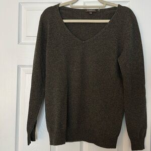 Repeat 100% Cashmere super fine knit vneck sweater